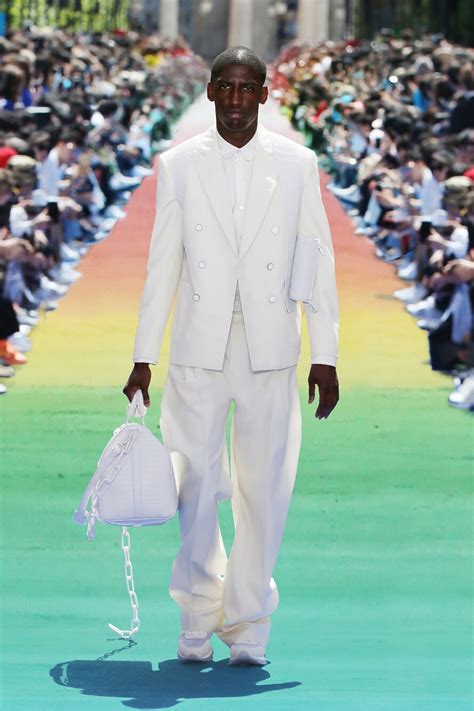 louis vuitton campagna pubblicitaria 2019 ss|Louis Vuitton, la campagna Men's SS 2019 è un inno .